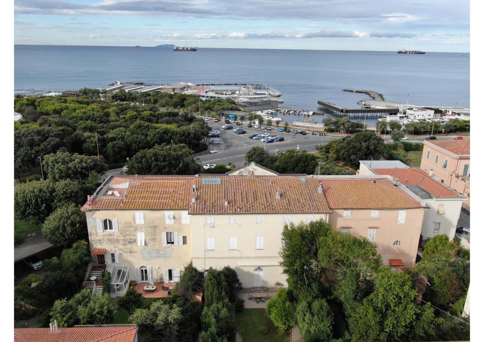 Villa Anselmi - Arteindiretta Livorno Exterior photo